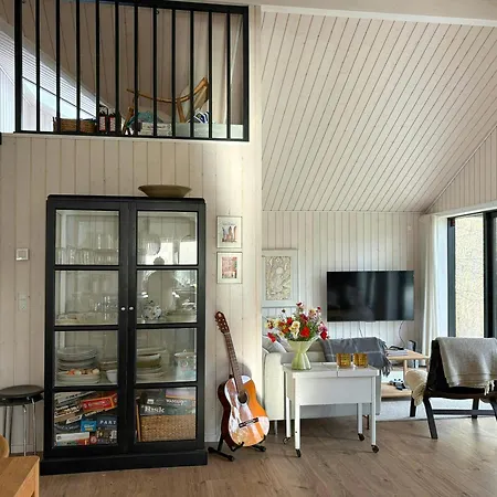 Cozy New Vacation Near The Water Tisvilde